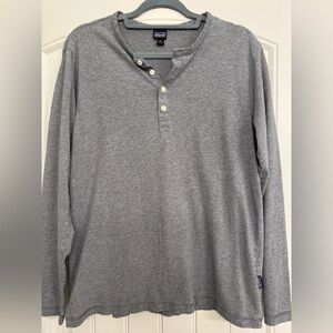 Men’s Patagonia Heather Gray Henley Long Sleeve Shirt